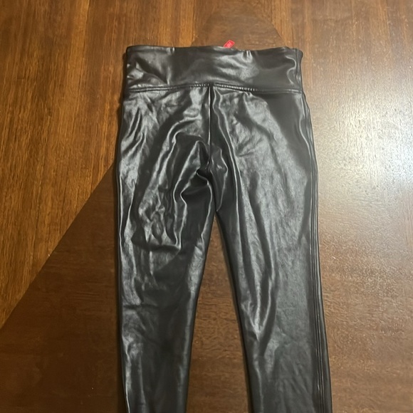 SPANX Faux Leather Leggings - Picture 6 of 8